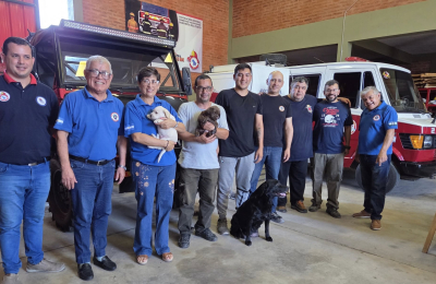 Bomberos de Quitilipi presentaron a su nueva brigada canina