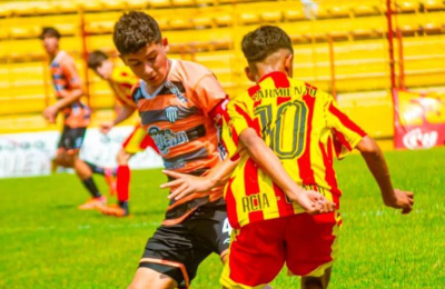 Presentan el Torneo Juvenil de la AFA que disputarán el "Negro" y el "Decano"