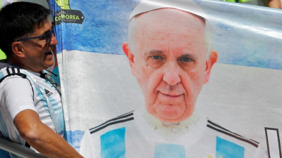 La AFA suspendió todos los partidos de este lunes por la muerte del Papa Francisco