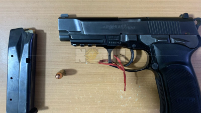 Vendía en redes una pistola de guerra robada hace 12 años