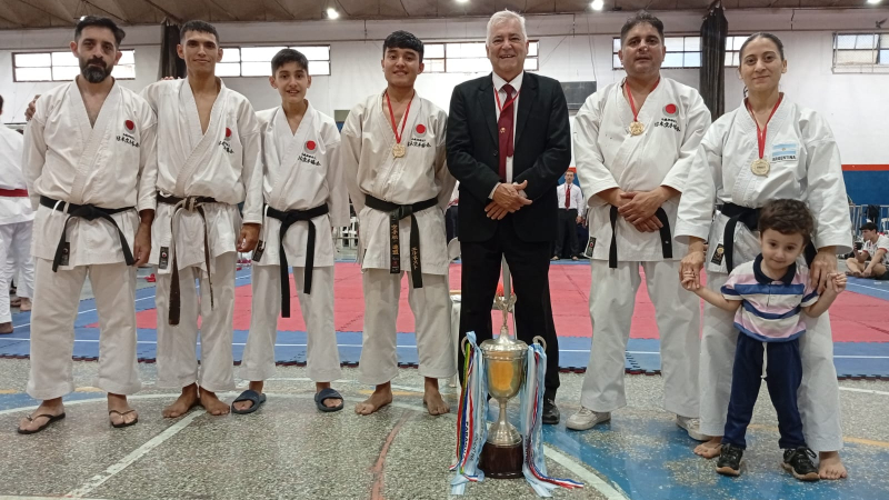 Chaco tricampeón en la edición 50° Copa Itaya de karate