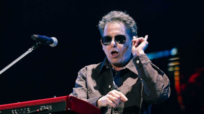 Andrés Calamaro abandonó su recital luego de ser abucheado por apoyar las corridas de toros