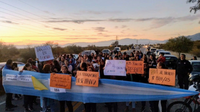 Masiva movilización docente obligó a derogar el decreto 884/25