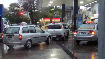 Estiman un aumento en el precio de los combustibles de 1%