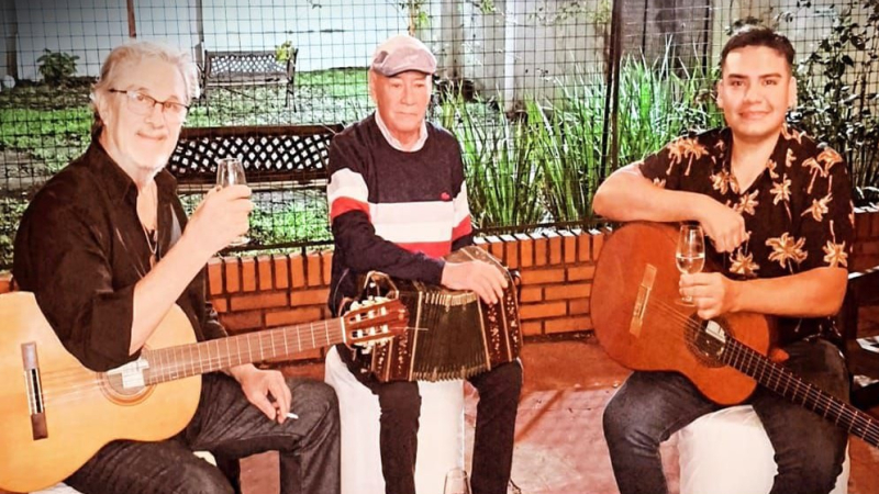 Se viene otra noche de chamamé en la esquina de la bohemia chaqueña