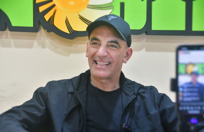 El equilibrista: Mauricio Dayub, la infancia como refugio y el teatro como verdad