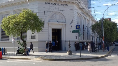 Bancarios en alerta tras el anuncio del cierre de sesenta sucursales del Banco Nación