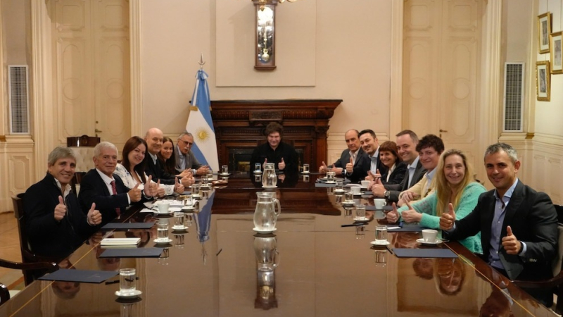 Javier Milei convocó a su Gabinete en Casa Rosada para elaborar la estrategia judicial