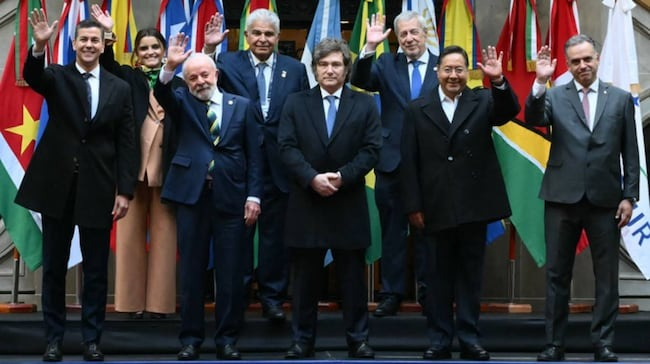 el-presidente-javier-milei-junto.jpg