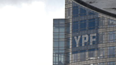 El Gobierno apeló el fallo de la jueza Preska que lo obliga a entregar las acciones de YPF