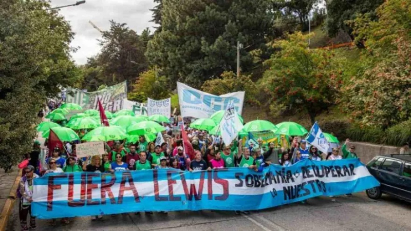 El gobierno de Río Negro reabre el conflicto por Lago Escondido