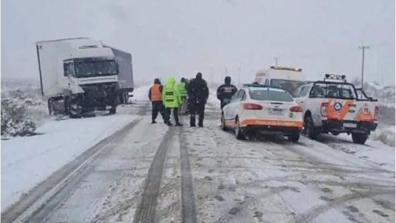 Se perdió en la nieve, tuvo hipotermia y lo salvaron sus perros