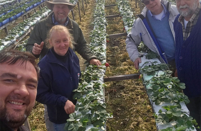 Horticultores chaqueños visitaron la Capital Nacional de la Frutilla