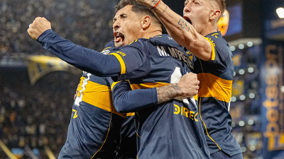 Boca venció 2-0 a Banfield en La Bombonera y se acomodó en su grupo