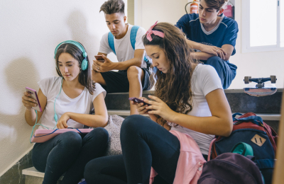 La desinformación no solo confunde, también daña a los chicos y a las chicas