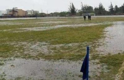 La lluvia alteró los planes del fútbol local