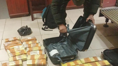 Detienen a pasajero de colectivo con más de 20 kilos de marihuana