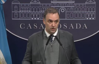 Adorni anunció cambios en Andis y criticó al IOMA
