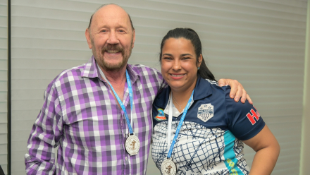 Campeonas con el Gobernador (2).jpg