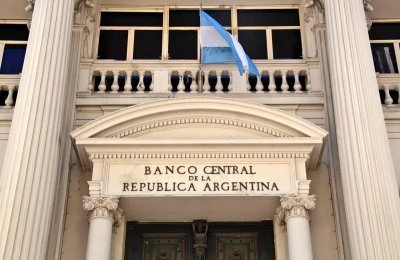 Reforma del Banco Central: un sesgo monetarista que deja de lado el empleo y la economía real