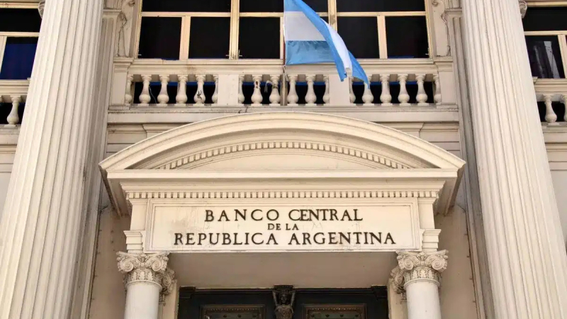 Reforma del Banco Central: un sesgo monetarista que deja de lado el empleo y la economía real