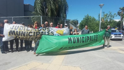 Jubilados municipales reclamaron un aumento y su inclusión en el Presupuesto 2026