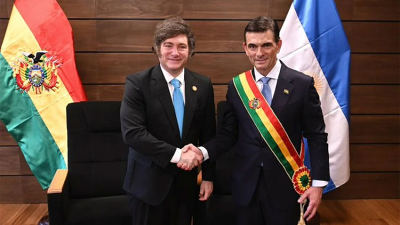Rodrigo Paz asumió la Presidencia de Bolivia y proclamó el fin del "aislamiento ideológico"