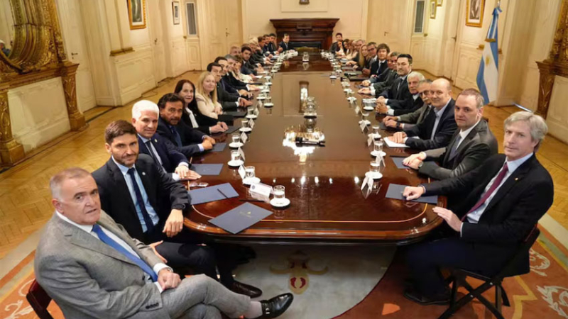 El gobierno convocará a los gobernadores para una reunión ampliada