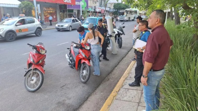 Reforzaron los controles por falta de casco y decomisaron cincuenta motos en dos días