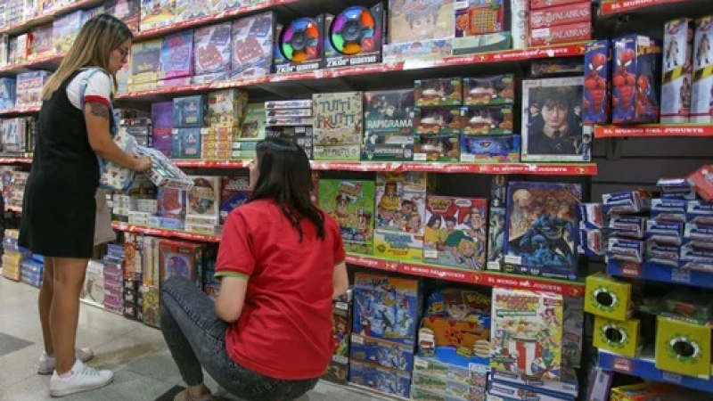 En medio de un consumo más cauteloso, las ventas de juguetes cayeron 7%
