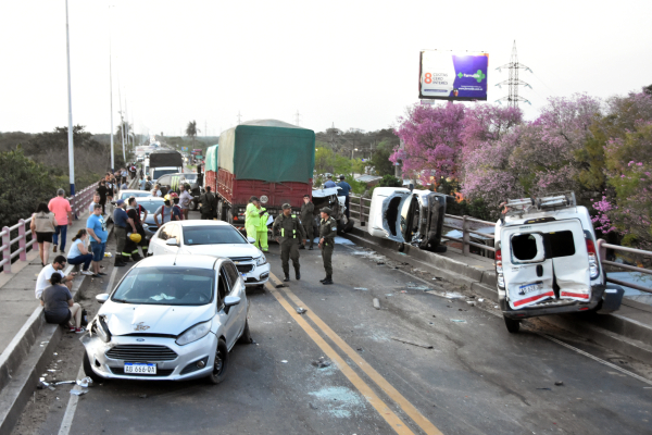 El impresionante choque múltiple en el puente General Belgrano se produjo el 19 de septiembre de 2025.