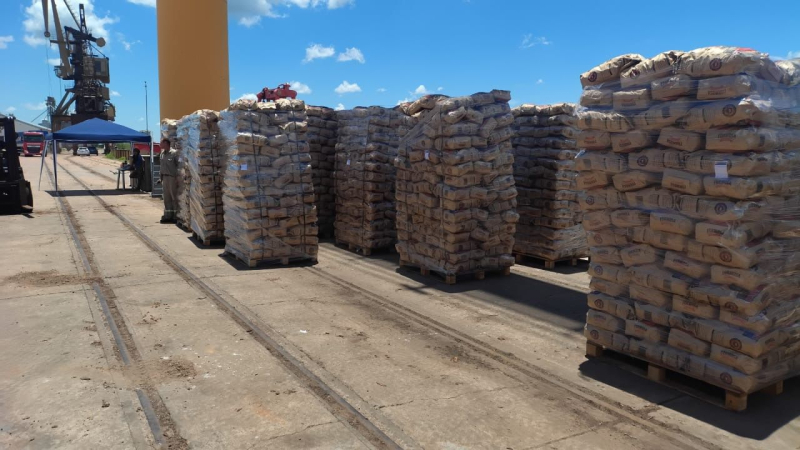 Exitosa exportación de carbón vegetal desde el puerto de Barranqueras a Brasil