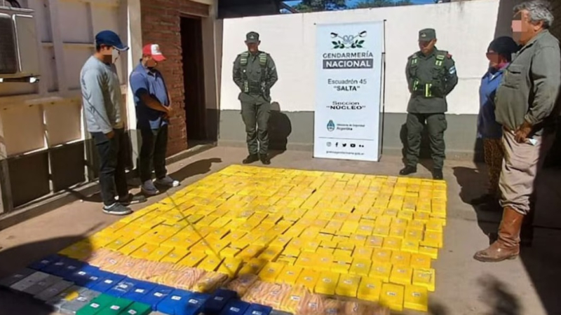 El chat de los narcogendarmes sobre cómo ocultar la droga