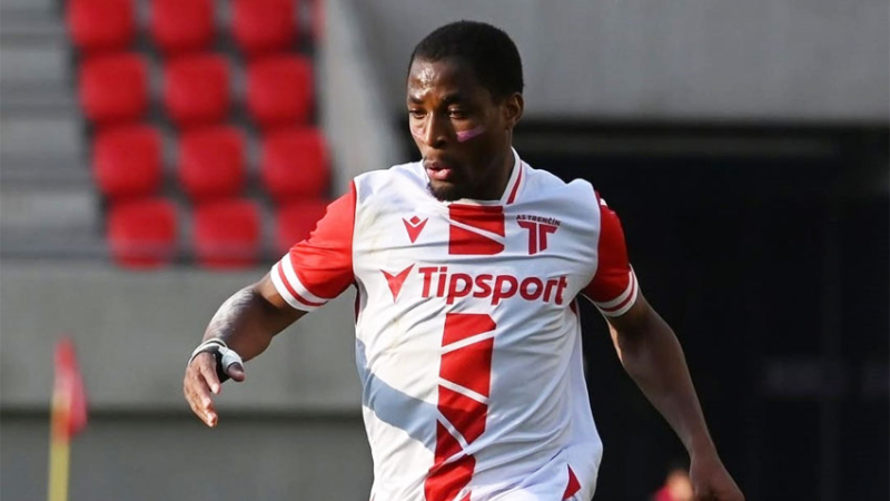 Riestra sorprende con la llegada de un delantero nigeriano