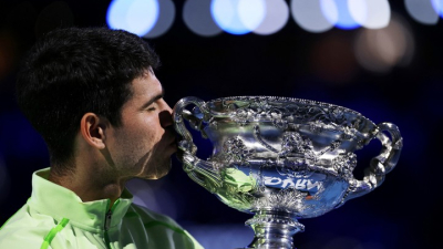 Alcaraz le remontó un partidazo a Djokovic y ganó por primera vez el Australian Open
