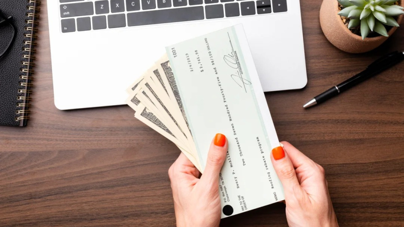 Casi 120.000 cheques rechazados en diciembre, récord histórico