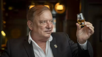Miguel Ángel Reigosa: el argentino que custodia la mayor colección de whisky del mundo