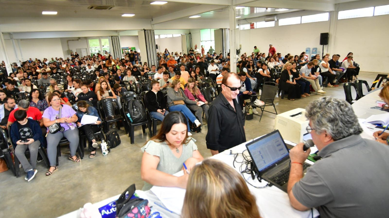 Más de 2400 docentes de primarias accedieron a un cargo titular