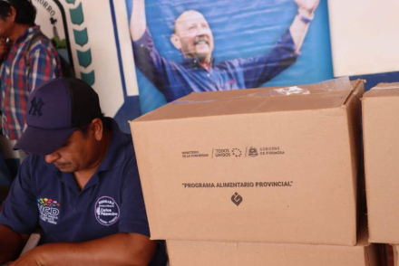 Entrega-de-cajas-alimentarias--(3).jpg