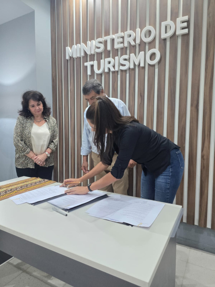 FIRMA DE CONVENIO (4).jpeg