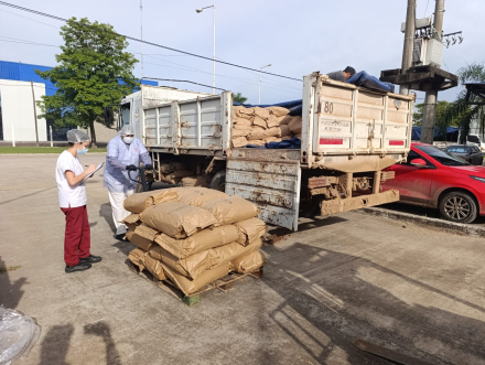 entrega harina de algarroba (4).jpeg