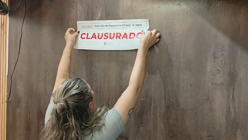 Clausuraron local de comidas por venta de alimentos vencidos y otras infracciones