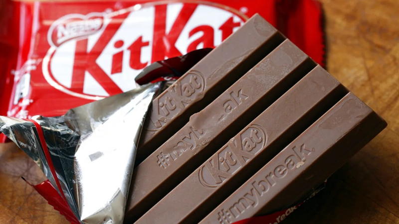 Desapareció un camión que transportaba 12 toneladas de chocolates KitKat