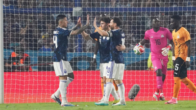 Argentina se despidió del país con un triunfo a puro gol ante Zambia