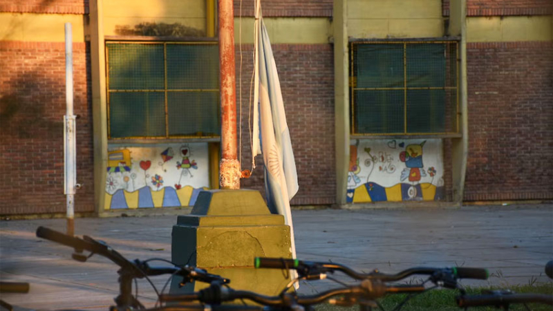 Detuvieron a un sospechoso por encubrir el crimen escolar