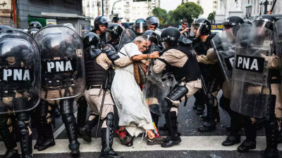 Una imagen sobre la represión en la Argentina ganó el World Press Photo