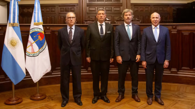 Gobierno acude a la Corte Suprema vía "per saltum"