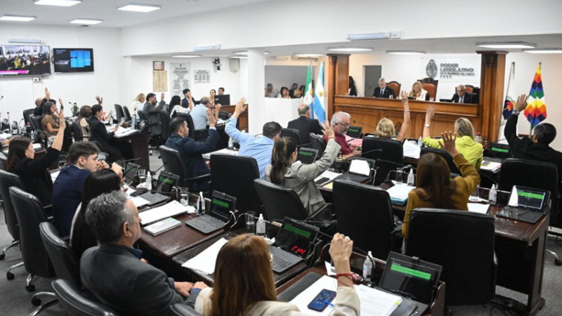 Reconocen a mujeres y personas travesti y trans de la comunicación