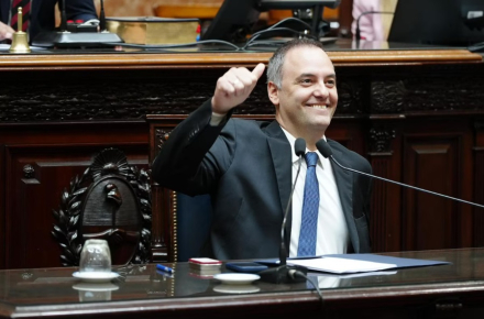 adorni.jpg