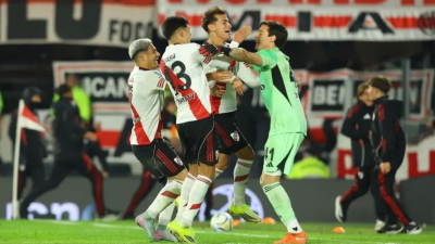 Beltrán se transformó en héroe y salvó la ropa de un deslucido River